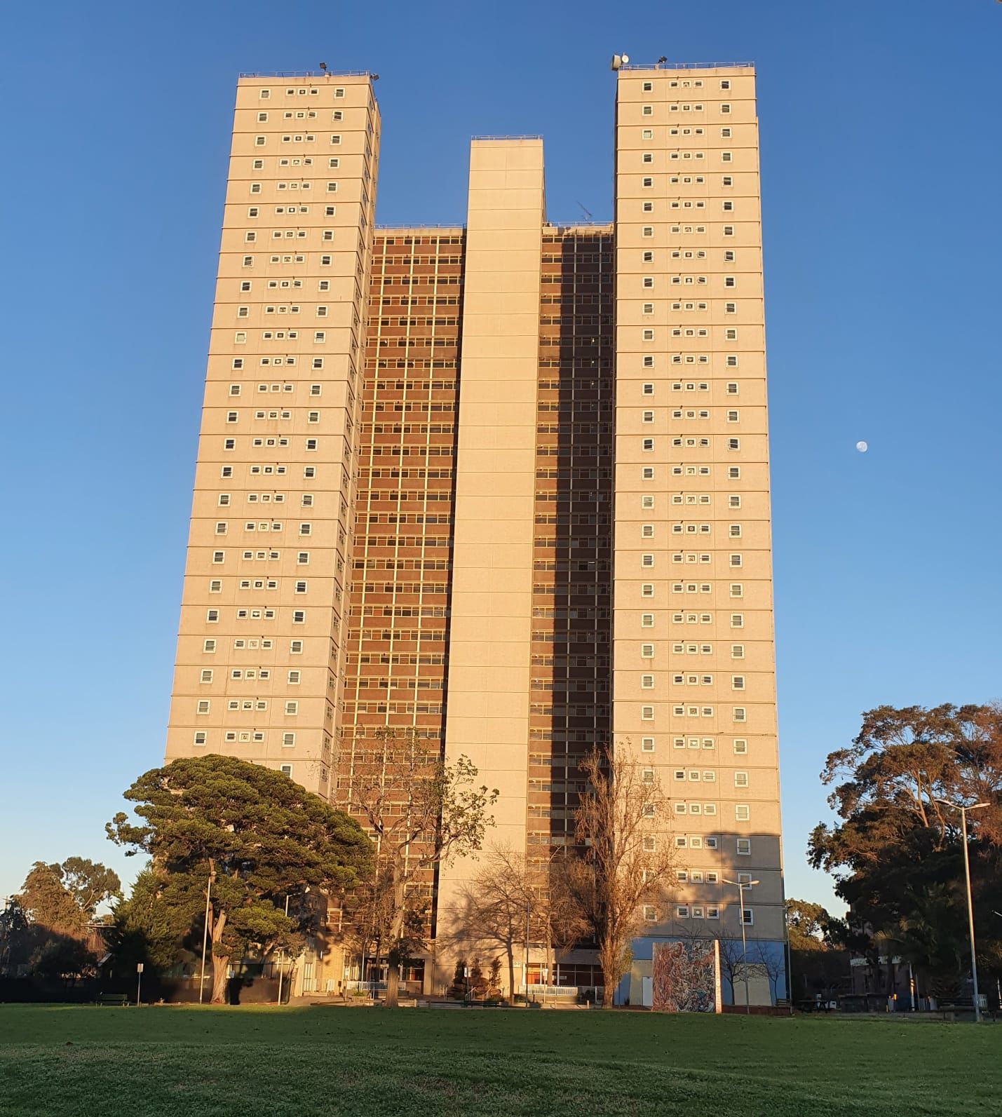 60d913589b2d5ade0cc9870e parktowers